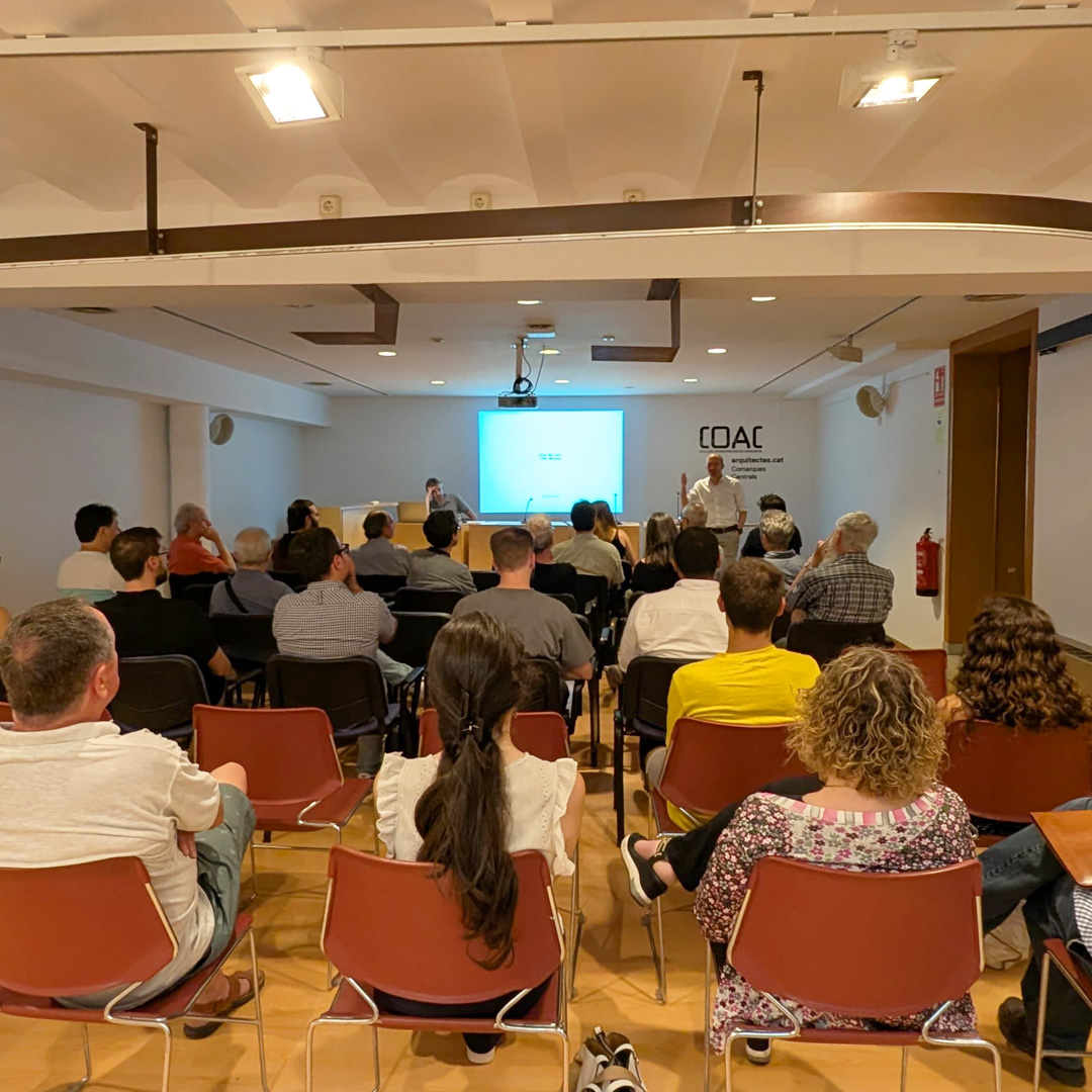 Aquest dijous va tenir lloc, a la seu del #COAC- Manresa, l'esperada presentació d’Harquitectes del projecte guanyador per al futur edifici administratiu que acollirà l’Arxiu Comarcal del Bages, l’Arxiu de Manresa i diverses oficines municipals. #LHoraDelPati #ComarquesCentrals