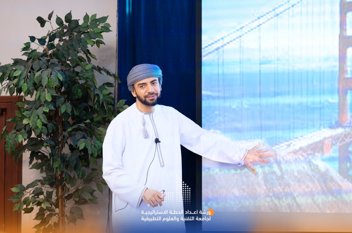 خضعت مخرجات المجموعات للمراجعة الدورية والتقييم من قبل الخبير الاستراتيجي الدكتور إبراهيم بن سلطان الحارثي، الذي قدّم تغذية راجعة لكل مجموعة، لضمان جودة البناء المنطقي للخطة، واستكمال ما يمكن استكماله من مؤشرات الخطة السابقة، أو تطويرها بما يتلاءم مع المستجدات المؤسسية والوطنية.