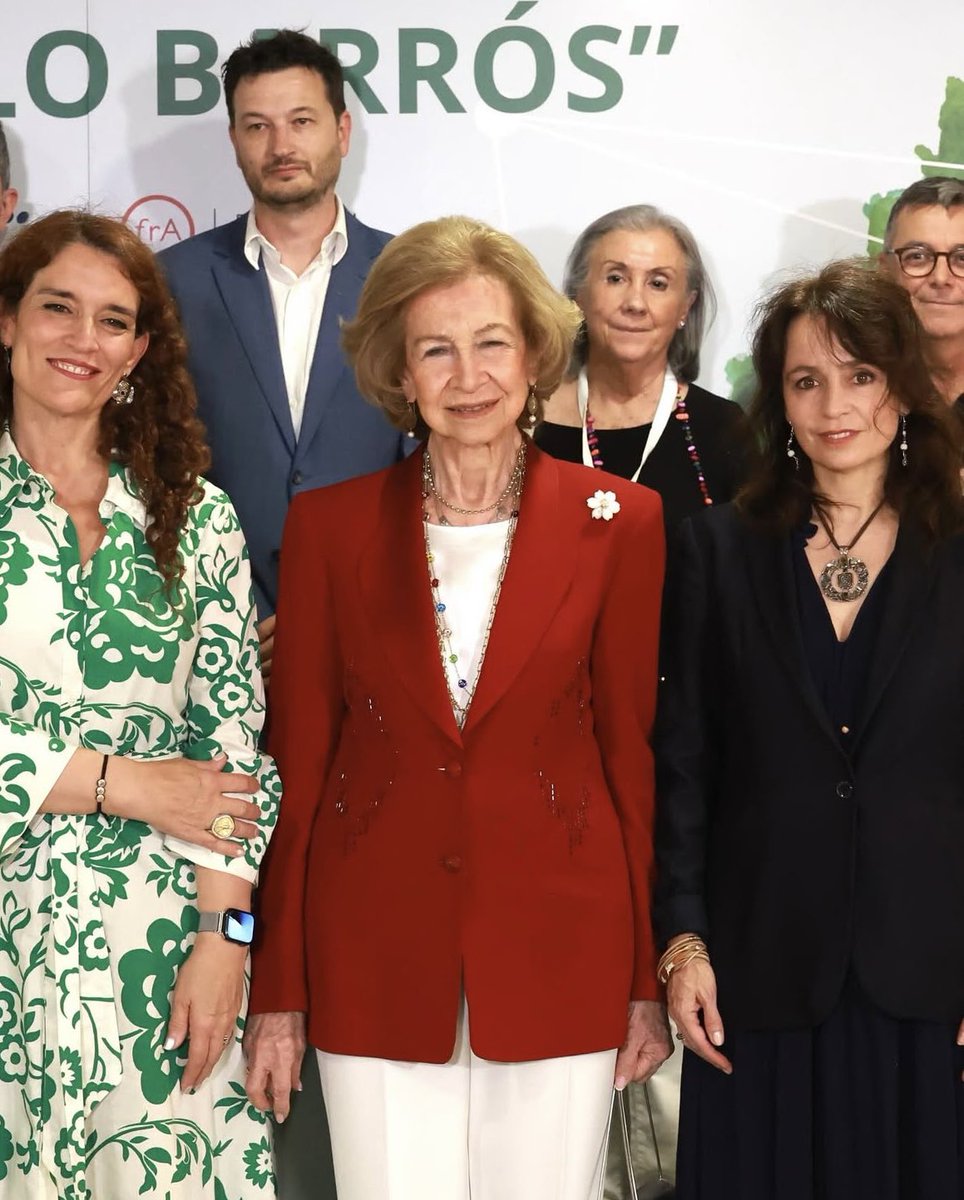 Ana Ramirez de Molina (@anaradmo) on Twitter photo Ayer tuve el honor de acompañar a la Reina Doña Sofía <a href="/CasaReal/">Casa de S.M. el Rey</a> en la clausura del II Congreso de ELA Manolo Barrós, espacio clave para mostrar la necesidad de investigar y avanzar en la prevención y tratamiento de ELA
<a href="/ComunidadMadrid/">Comunidad de Madrid</a>
<a href="/AmmarAlChalabi/">Ammar Al-Chalabi</a>
<a href="/Fund_CIEN/">Fundación CIEN</a> #ciencia #ELA Ayer tuve el honor de acompañar a la Reina Doña Sofía <a href="/CasaReal/">Casa de S.M. el Rey</a> en la clausura del II Congreso de ELA Manolo Barrós, espacio clave para mostrar la necesidad de investigar y avanzar en la prevención y tratamiento de ELA
<a href="/ComunidadMadrid/">Comunidad de Madrid</a>
<a href="/AmmarAlChalabi/">Ammar Al-Chalabi</a>
<a href="/Fund_CIEN/">Fundación CIEN</a> #ciencia #ELA
