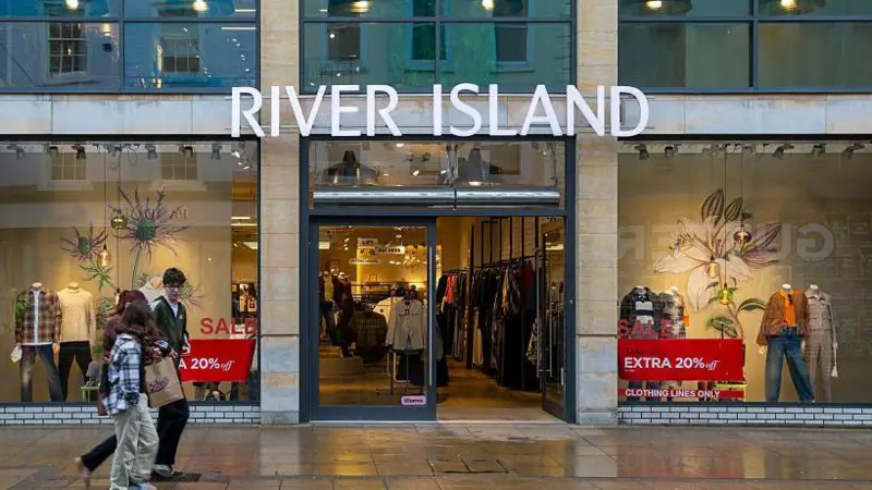 River Island plans to close 33 shops in the UK in a move which puts hundreds of jobs at risk.

The clothing retailer said more people shopping online and wants to cut rents at a further 71 stores which are at risk.

The family-owned retailer currently has 230 shops and employs