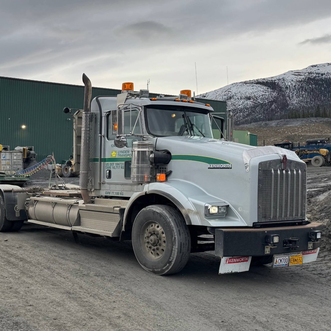 Can anyone spot something different about our logo on the cab of this Lynden Transport truck?

#Lynden #LyndenTransport #trucking #logistics #transportation #shipping #CanadianLyndenTransport