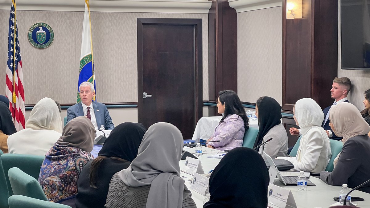 IWP (@theiwp) on Twitter photo Participants in the Energy Diplomacy Leadership Program (by <a href="/theIWP/">IWP</a> Center for Energy Security and Diplomacy + <a href="/WEnergy_sa/">Women and Energy</a>) visited <a href="/ENERGY/">U.S. Department of Energy</a> to meet with <a href="/SecretaryWright/">Secretary Chris Wright</a> his team at DOE, including the Nuclear Safety and <a href="/EIAgov/">EIA</a> teams.
@Svakhshouri <a href="/AbeerAlOlayan1/">Dr. Olayan عبير العليان</a> Participants in the Energy Diplomacy Leadership Program (by <a href="/theIWP/">IWP</a> Center for Energy Security and Diplomacy + <a href="/WEnergy_sa/">Women and Energy</a>) visited <a href="/ENERGY/">U.S. Department of Energy</a> to meet with <a href="/SecretaryWright/">Secretary Chris Wright</a> his team at DOE, including the Nuclear Safety and <a href="/EIAgov/">EIA</a> teams.
@Svakhshouri <a href="/AbeerAlOlayan1/">Dr. Olayan عبير العليان</a>