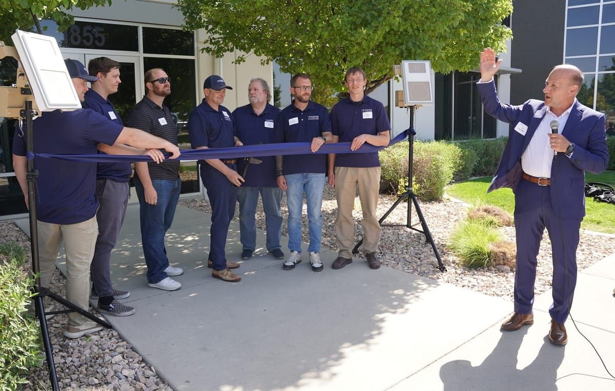 FortemTech's tweet image. Fortem celebrated the grand opening of our new high-capacity counter-#drone facility—an essential step in scaling production of our DroneHunter® systems and #radar technologies to meet growing global demand. Read @TechBuzzUtah article here: shorturl.at/vCF4n #CUAS #Utah