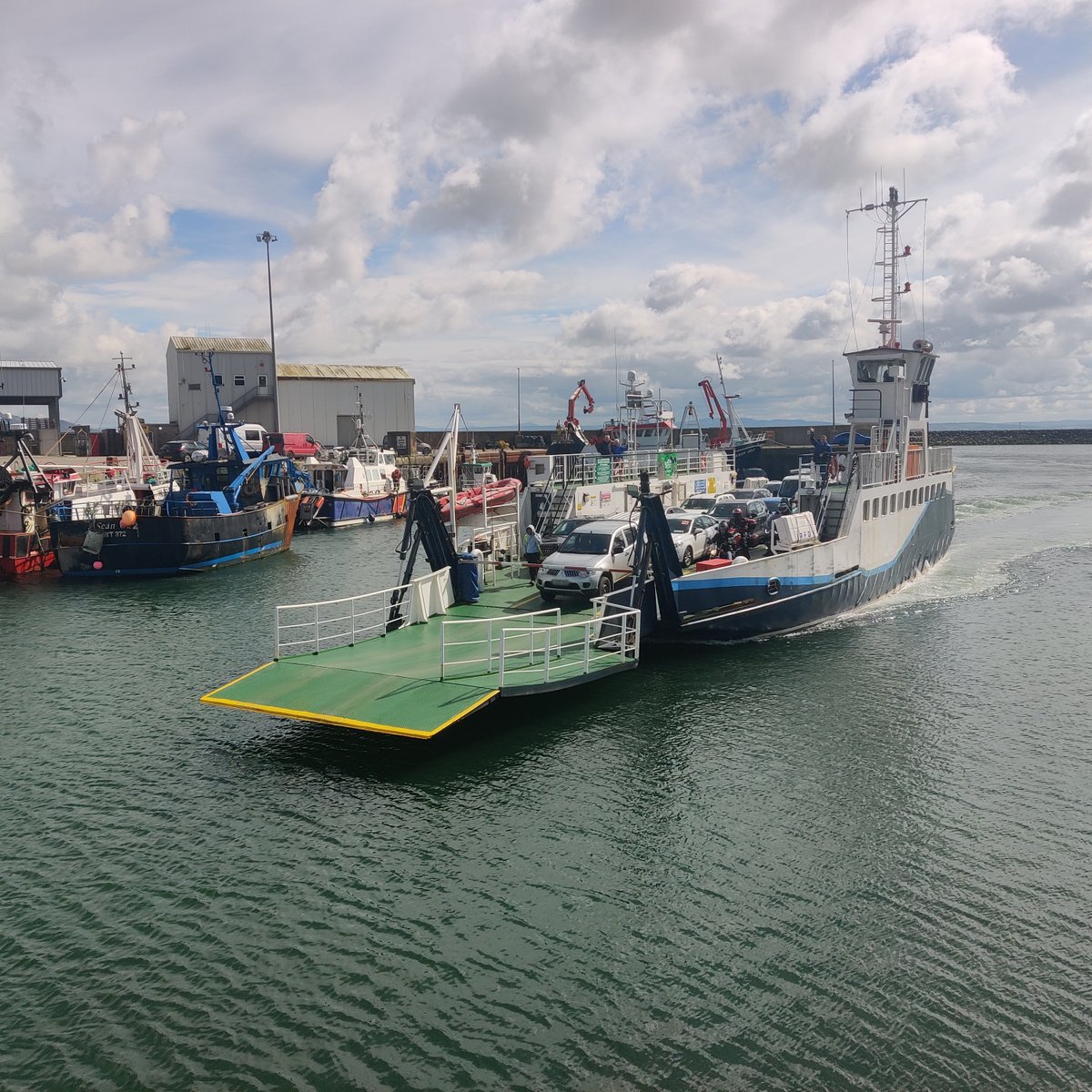 Visiting Donegal this weekend? 

🛥️ The Lough Foyle ferry service linking Greencastle and Magilligan and the Swilly Ferry service linking Buncrana and Rathmullan are now operating full services

Full details - donegalcoco.ie/en/news/2025/m…

#Donegal #YourCouncil