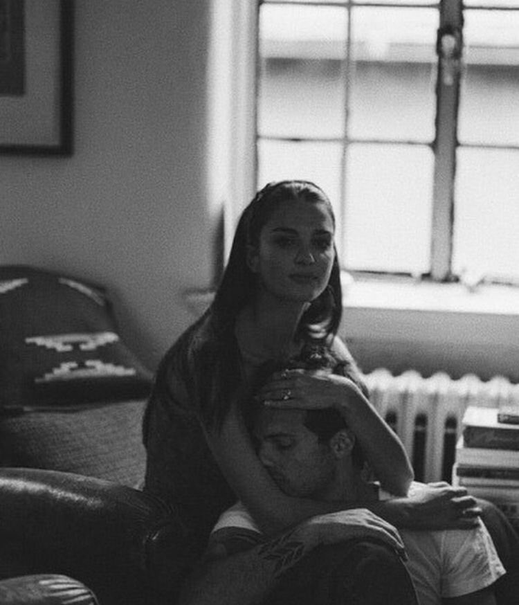 Il cuore mescola
continuamente 
ciò che è successo 
con quello che abbiamo 
solo immaginato.

     F. Ozpetek ✍️🏻