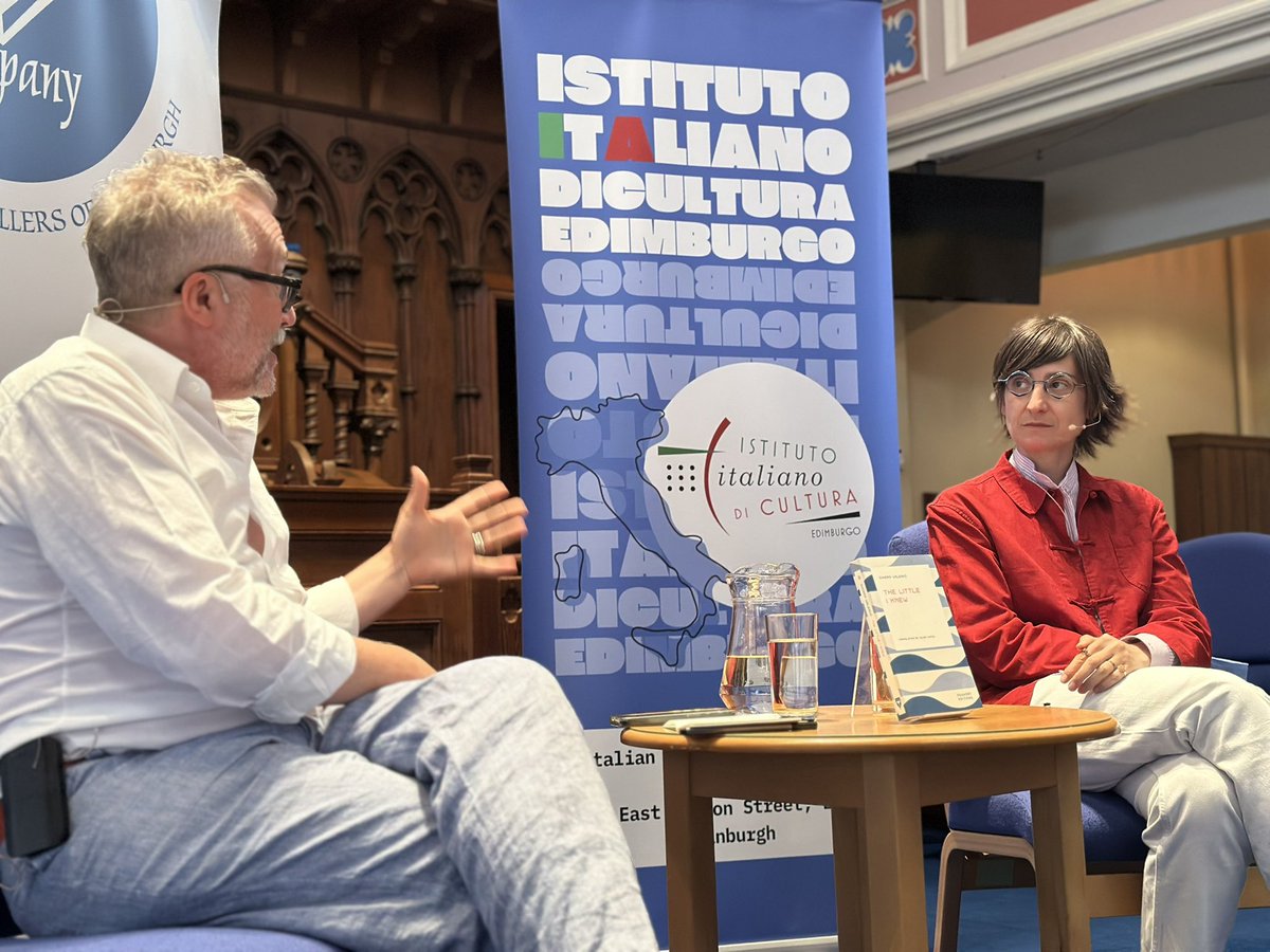 iicedimburgo's tweet image. A wonderful evening with
Chiara Valerio celebrating The Little I Knew, published by Foundry Editions and translated by Ailsa Wood📖
Thanks to the fantastic audience and our Italian Book Club students who read the book in 🇮🇹 Chi dice e chi tace!