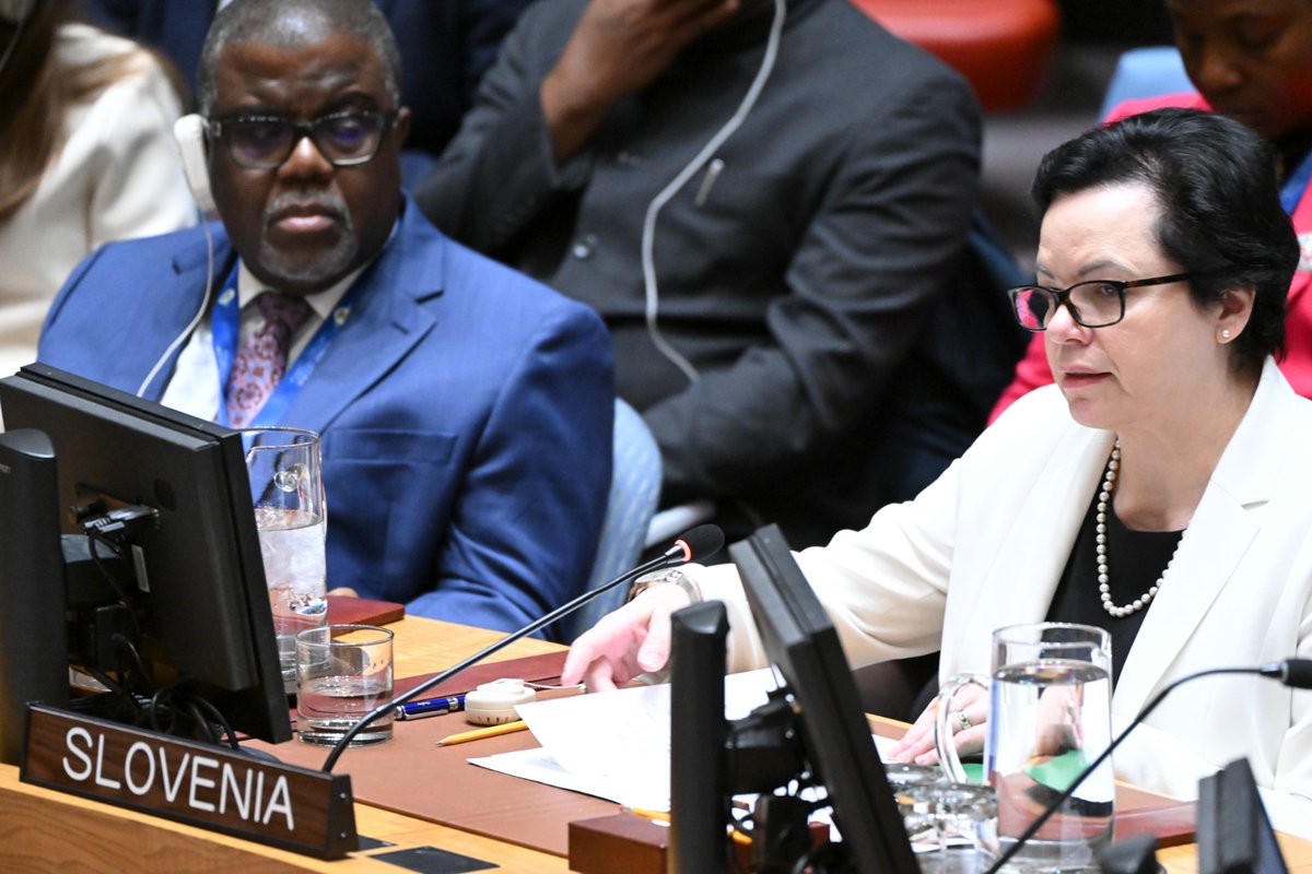 Slovenia to the UN (@slotoun) on Twitter photo Today, as strikes between 🇮🇱 & 🇮🇷 continue, #UNSC convened for a second emergency session.
Slovenia 🇸🇮 called for:
🔹️respect for the UN Charter & #IHL by both sides
🔹️immediate de-escalation leading to a full & unconditional ceasefire
🔹️urgent resumption of nuclear talks. Today, as strikes between 🇮🇱 & 🇮🇷 continue, #UNSC convened for a second emergency session.
Slovenia 🇸🇮 called for:
🔹️respect for the UN Charter & #IHL by both sides
🔹️immediate de-escalation leading to a full & unconditional ceasefire
🔹️urgent resumption of nuclear talks.