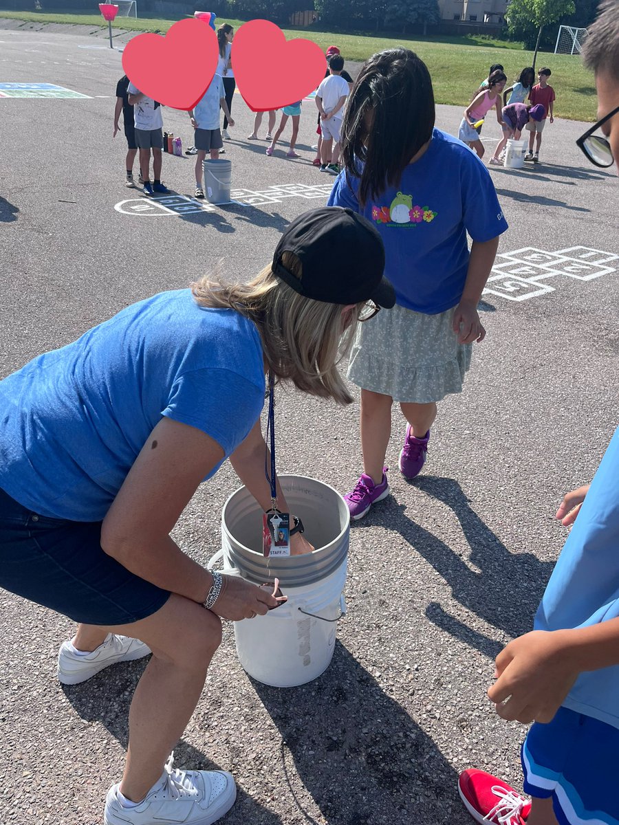 BonuraDiana's tweet image. Primary play date this morning was a hit! 🌞 The kids had a blast playing all the games, laughing nonstop. Perfect weather + happy faces = the best way to wrap up the week! 🎉☀️ #PrimaryFun #FridayVibes #PlayAndLearn