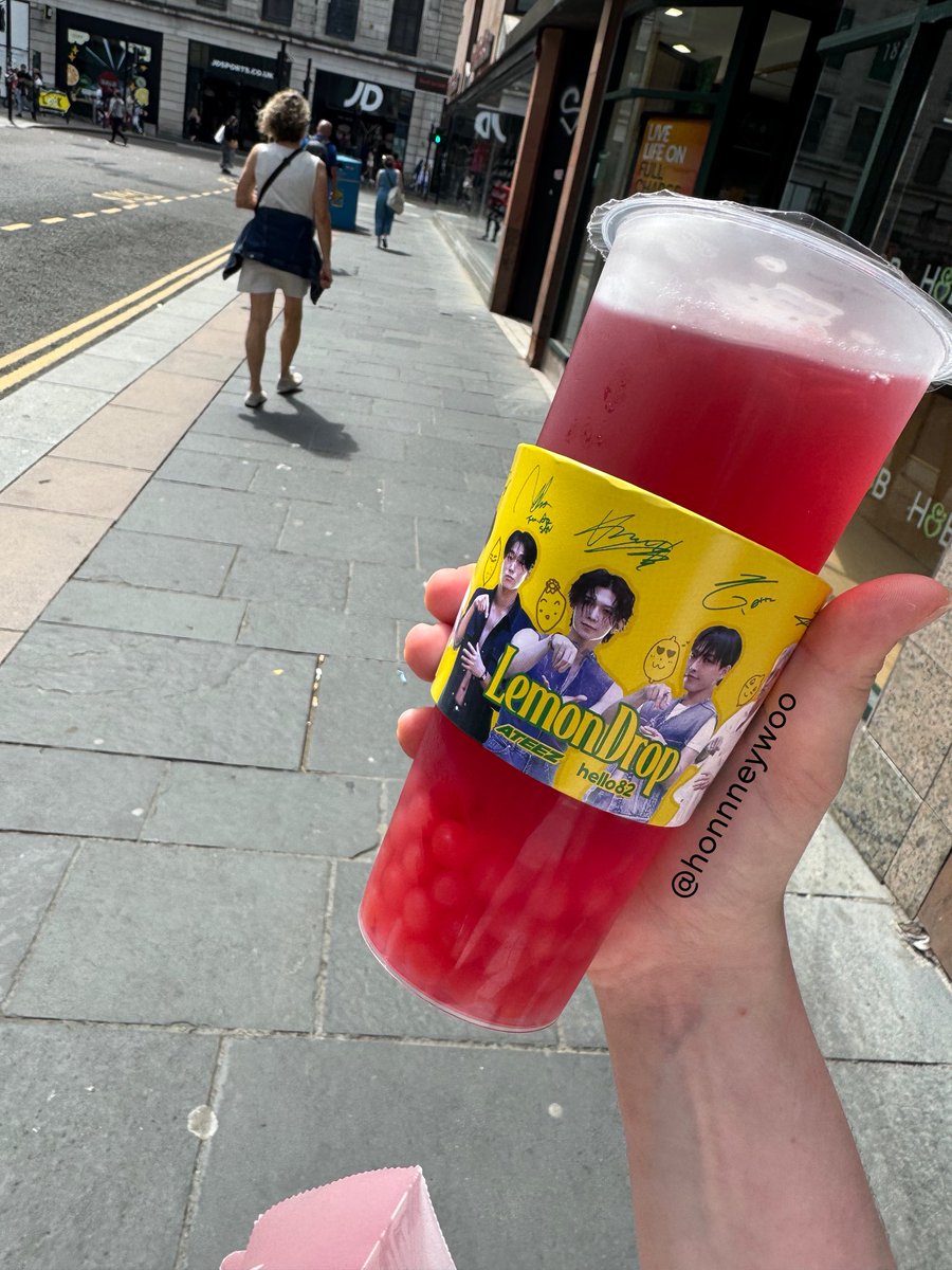 a happy youngbuin and atiny indeed~ 😌😌

#ATEEZ #에이티즈 #ATINY #에이티니 #LemonDrop #GOLDENHOUR_Part3 #hello82 #hmv <a href="/ATEEZofficial/">ATEEZ(에이티즈)</a> <a href="/hello82official/">hello82</a> <a href="/hello82EUROPE/">hello82 EUROPE</a> <a href="/hmvArgyleSt/">hmv Glasgow Argyle</a>