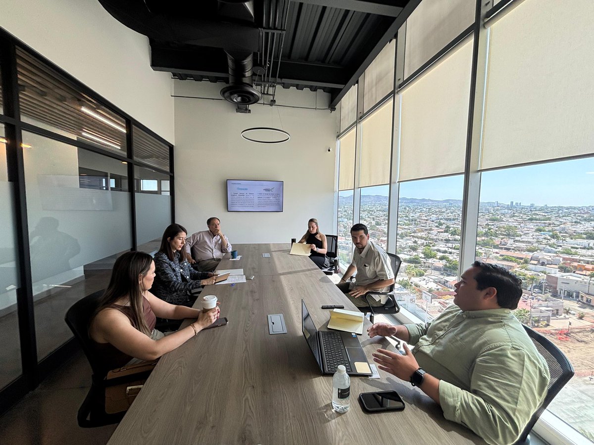 Exploramos nuevas oportunidades de colaboración energética con Canadá en reunión con la Delegada Comercial Mariana Richter de <a href="/EmbCanMexico/">Canadá en México</a>. 

Agradecemos a <a href="/EconomiaSonora/">Secretaría de Economía</a> por facilitar este diálogo estratégico que impulsa innovación, coinversión y desarrollo regional. 🇲🇽🇨🇦