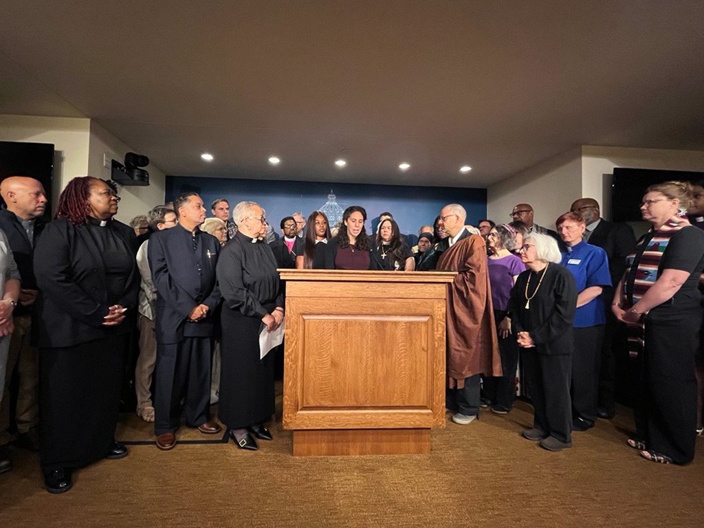 AGEllison's tweet image. I'm grateful to the religious leaders from so many different faiths for coming together today and calling on us all to reject political violence, recognize our shared humanity, and embrace bridge-building.
Their wisdom and moral clarity are a beacon in these difficult times.