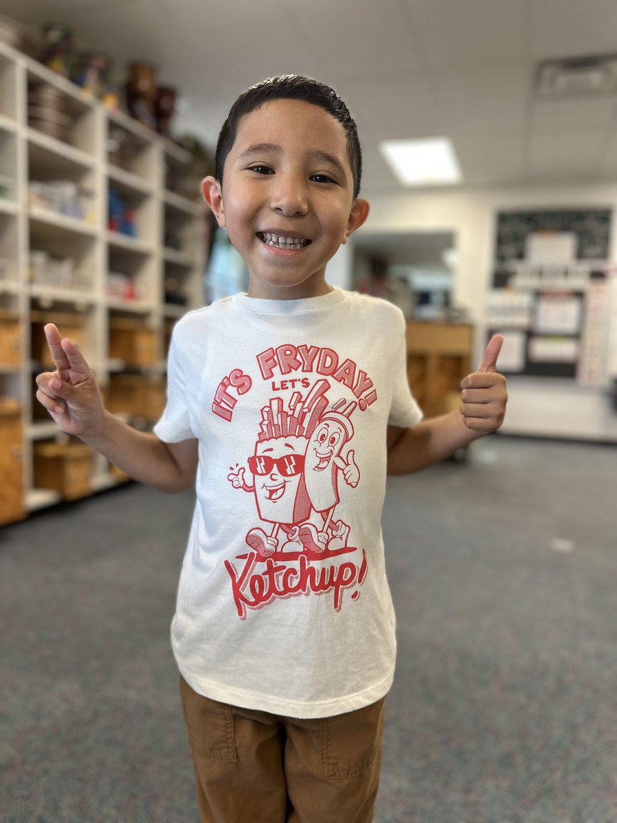 MissGarton's tweet photo. Happy FryDay! #LPSSummer2025 https://t.co/w69vmd6ogc