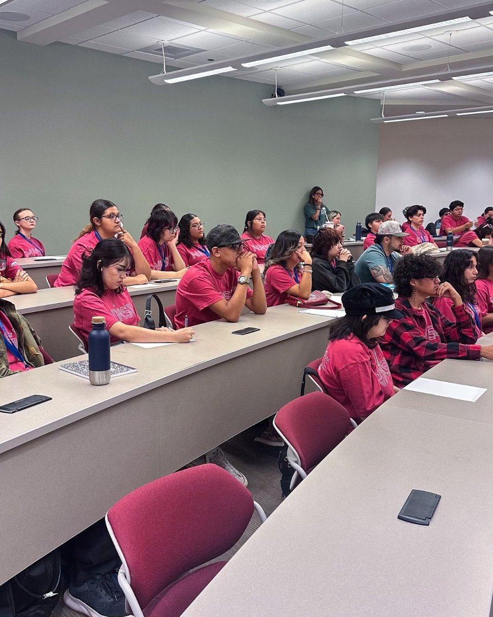 🧠✨ ETHICS BOOTCAMP 2025 ✨🧠
High school minds. Big decisions. Real-world impact.
This summer, future leaders came together at NMSU’s College of Business to dive deep into trust, integrity, and ethical leadership!