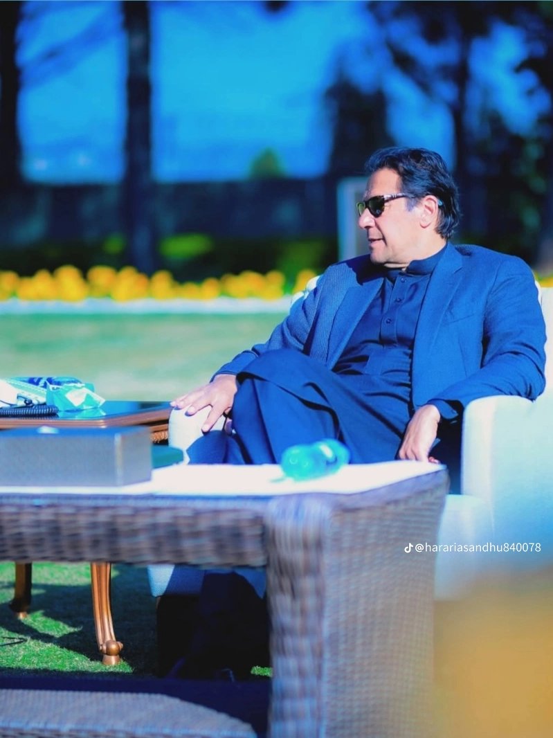 𝐊𝐚𝐮𝐬𝐚𝐫❤️🔥ⁱᴾⁱᵃⁿ❤️🔥 (@jahan_ipian) on Twitter photo توں مصر کے بازاروں کا کھویا ہوا یوسف،
دل تیرے بغیر مانند یعقوب رہے گا🥺❤️🔥
#حبسِ_بےجا_میں_قید_شہزادہ
<a href="/TeamiPians/">Team Insafians 𝗣𝗼𝘄𝗲𝗿</a> توں مصر کے بازاروں کا کھویا ہوا یوسف،
دل تیرے بغیر مانند یعقوب رہے گا🥺❤️🔥
#حبسِ_بےجا_میں_قید_شہزادہ
<a href="/TeamiPians/">Team Insafians 𝗣𝗼𝘄𝗲𝗿</a>