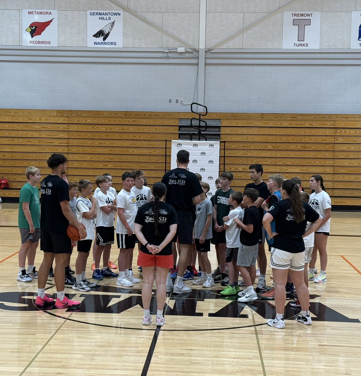 Paul Oren (@tvboren) on Twitter photo Iāve got a fun project Iām undertaking at #TheVictoryBell and research started this morning. First stop was in Washington, Illinois, where I was blessed to spend time at the <a href="/petersalec/">Alec Peters</a> Basketball Camp. Iāve got a fun project Iām undertaking at #TheVictoryBell and research started this morning. First stop was in Washington, Illinois, where I was blessed to spend time at the <a href="/petersalec/">Alec Peters</a> Basketball Camp.