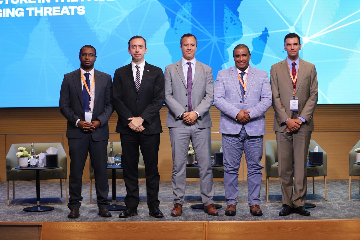 Policy Center for the New South (@policycenterns) on Twitter photo 📸 Group photo from the 6th session on "The African #Peace & #Security Architecture in the Face of Emerging Threats". #APSACO2025 <a href="/rmaghrebi/">Rida Lyammouri</a> <a href="/JeromeMellon/">Jerome Mellon</a> <a href="/AJaldi/">Abdessalam Jaldi</a> 📸 Group photo from the 6th session on "The African #Peace & #Security Architecture in the Face of Emerging Threats". #APSACO2025 <a href="/rmaghrebi/">Rida Lyammouri</a> <a href="/JeromeMellon/">Jerome Mellon</a> <a href="/AJaldi/">Abdessalam Jaldi</a>