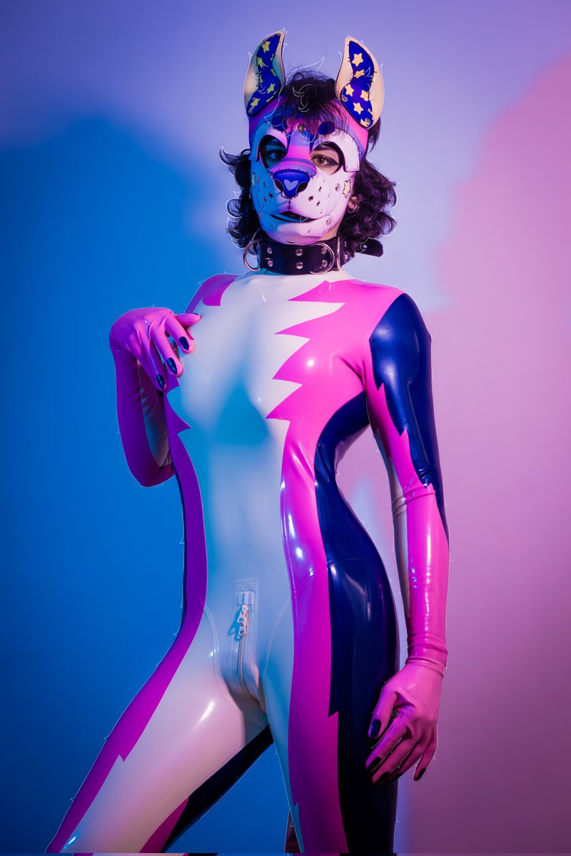 Just received my new suit from <a href="/forfunbangkok/">FORFUN</a> and was way too excited not to take a few pics 🐕🩷✨