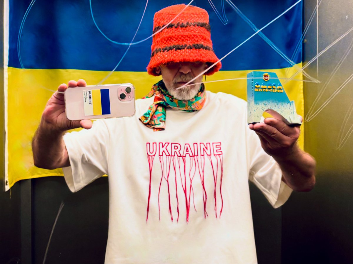 wilde_frank's tweet image. Last night Odesa was attacked by a massive drone strike from terrorist state russia. One person killed, 14 wounded, several apartment buildings seriously damaged, fire breakouts in over 10 places. This is what russian โpeaceโ means. russia must be stopped NOW! #terrorussia ๐๐บ๐ฆ๐