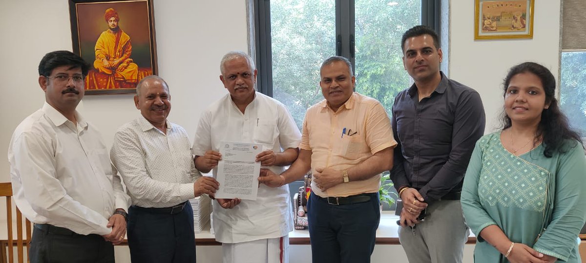 Today NOBO team lead by Sri Girish Chandra Arya, National Secretary BMS met Sri BL Santosh, National General Secretary of BJP to explain about targeting BMS affiliated unions in PSBs.