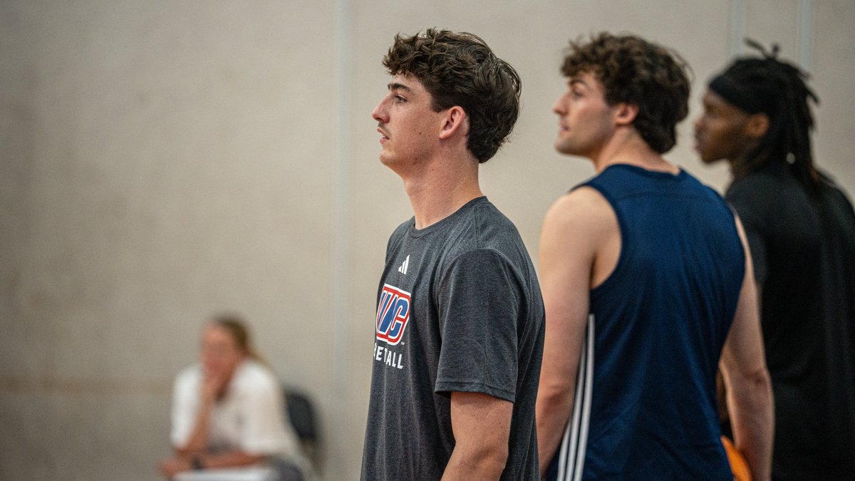UIC_MBB's tweet image. Some new faces in the Windy City๐๏ธ
#ChicagosCollegeTeam