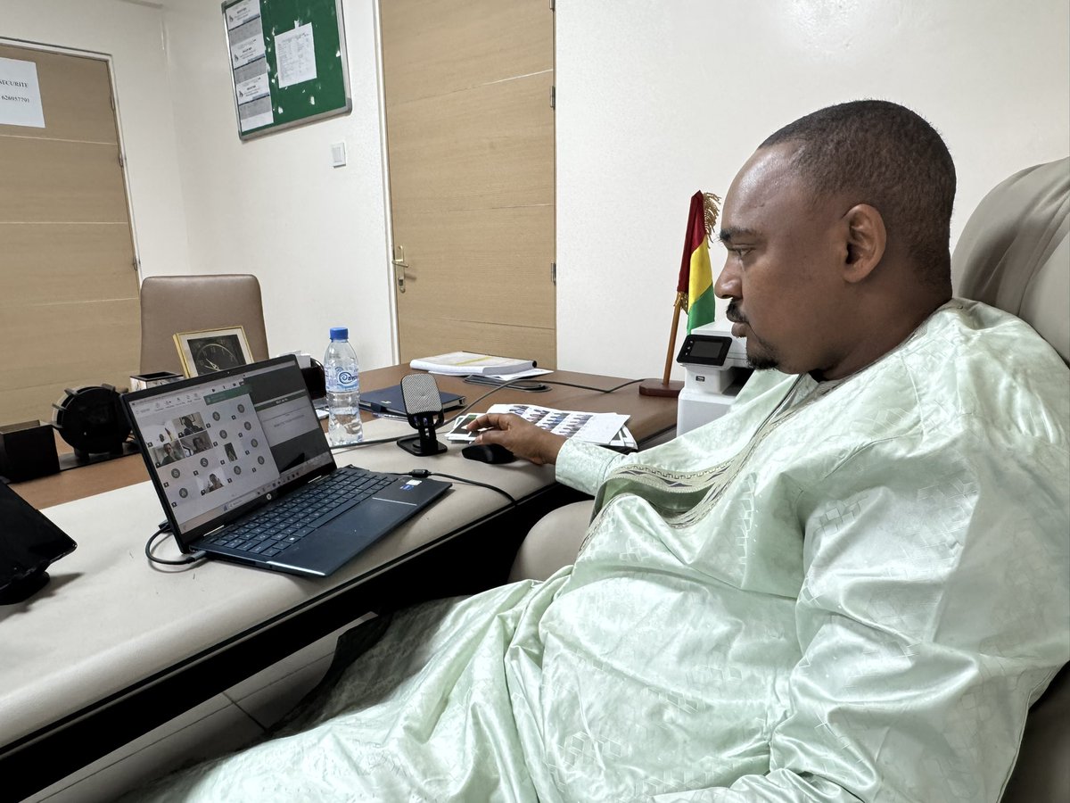 Gando444's tweet image. Ce matin, j’ai eu l’honneur et le privilège d’animer une conférence sur le thème : « Les défis liés à la modernisation des Administrations publiques en Afrique » pour les élèves du CIP et du ￼CSPA de l’Institut National de Service Public (INSP) de Paris .