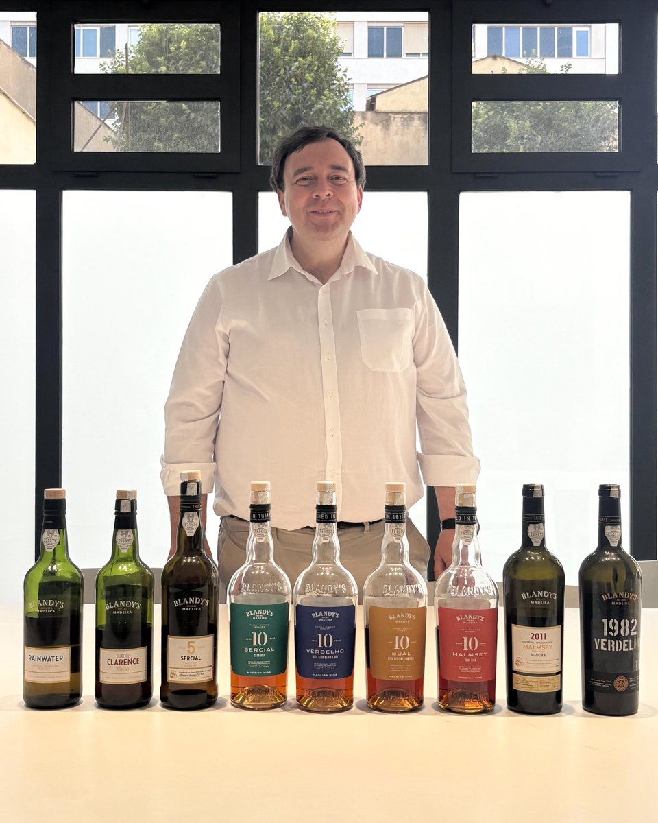 Nova distribució nacional! João Pedro Ghira, sales manager del celler Blandy's, ens va oferir ahir un magnífic tast per presentar-nos aquests grans vins fortificats procedents de sòl volcànic. Vins de Madeira imprescindibles en la seva categoria.