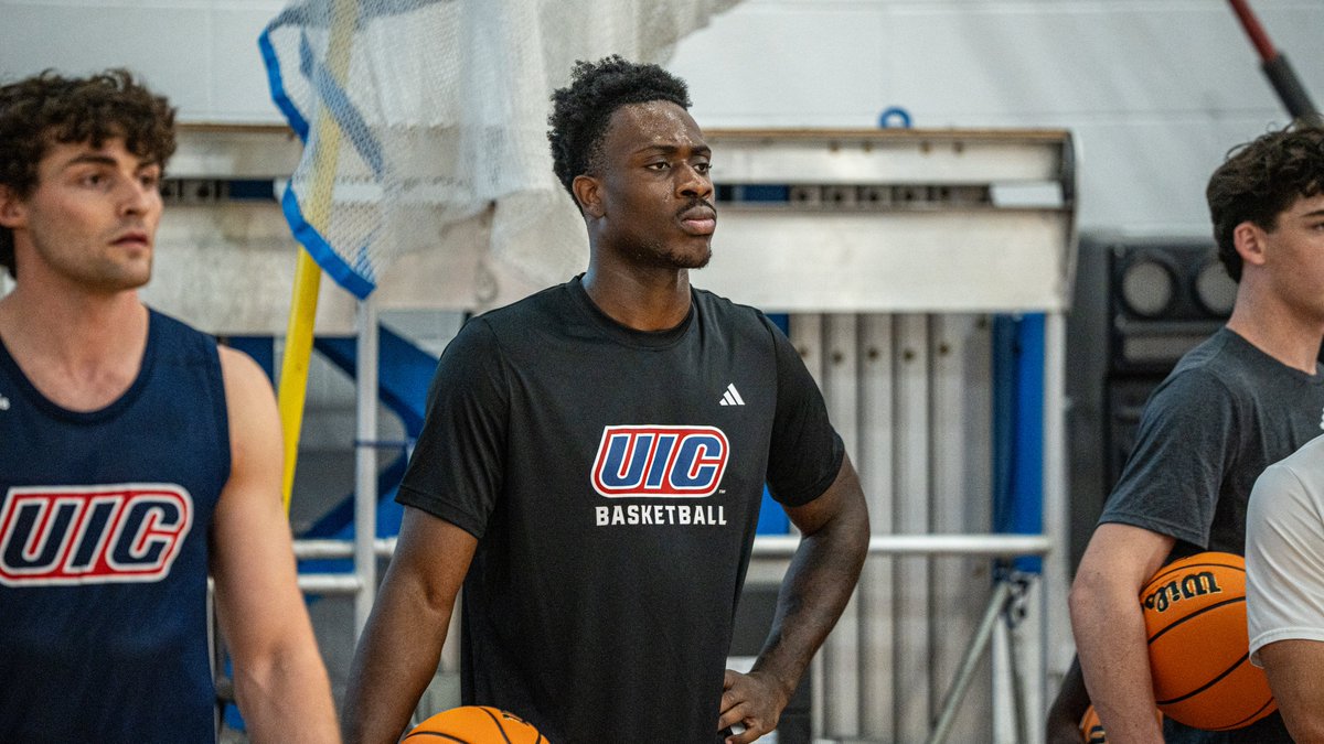 UIC_MBB's tweet image. Some new faces in the Windy City๐๏ธ
#ChicagosCollegeTeam