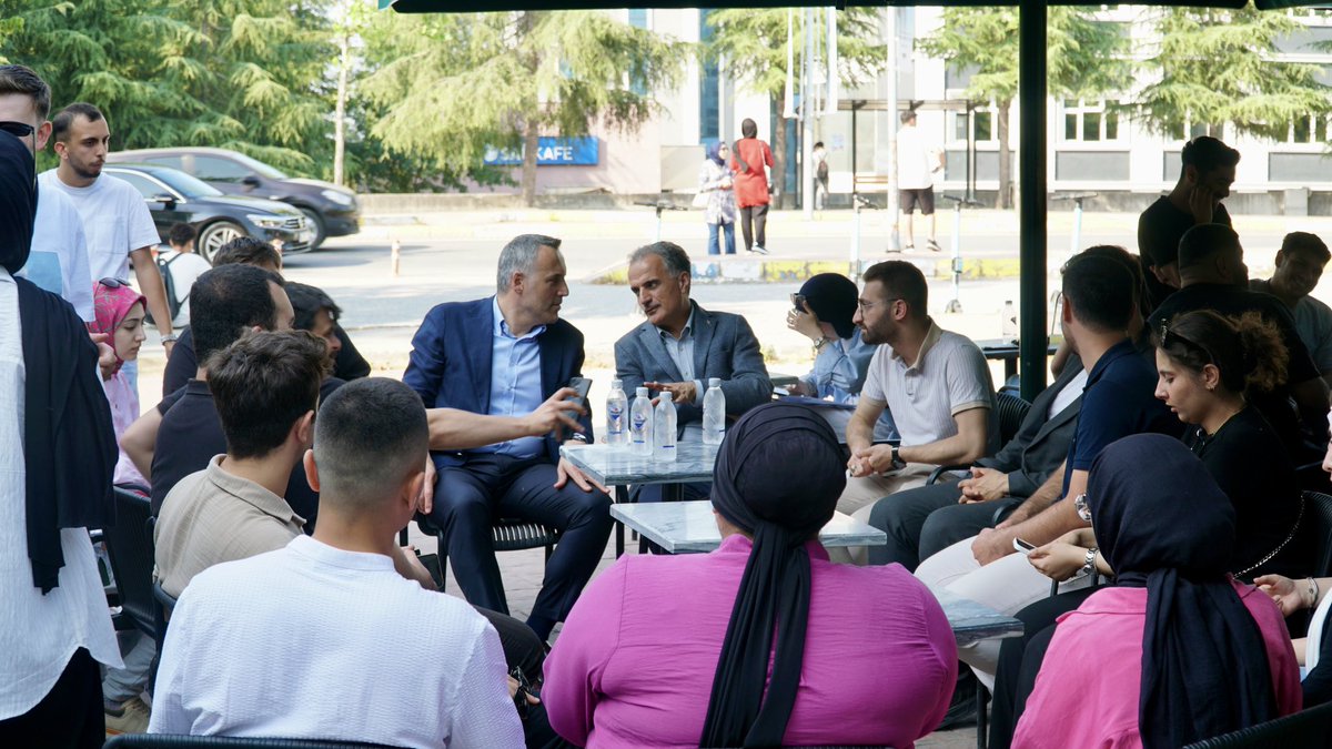 yunustever's tweet photo. 📍Sakarya Üniversitesi 

Final Haftasına Bir Kahve Molası.. ☕️ https://t.co/HOWHPhVKC2