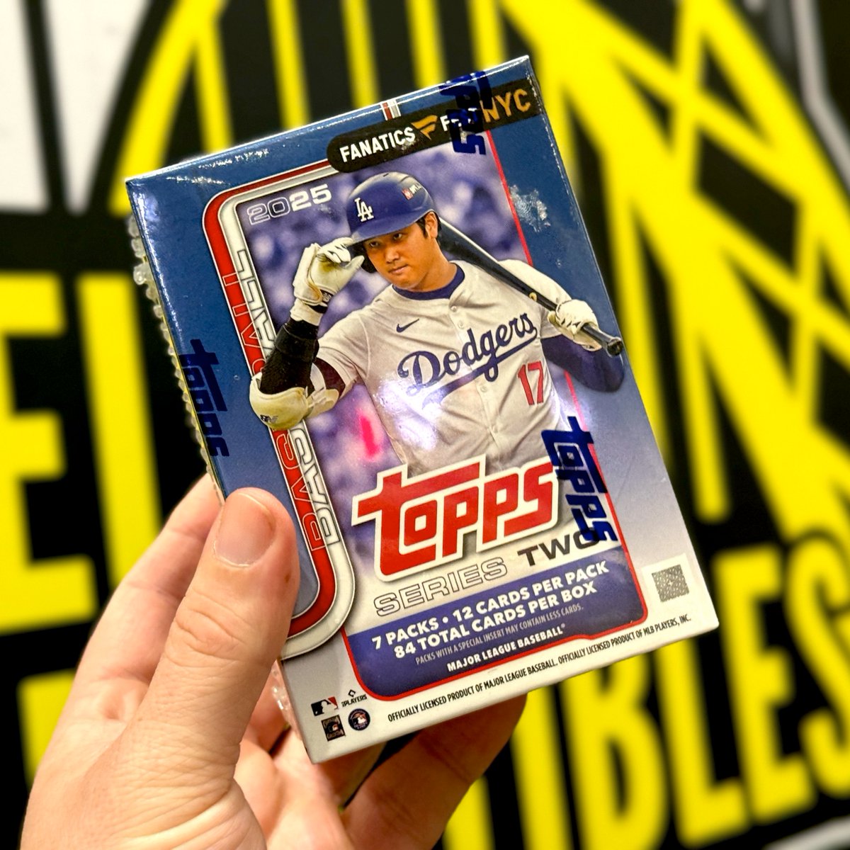 Steel City Collectibles (@scctradingcards) on Twitter photo 🚨 GIVEAWAY 🚨
RETWEET, LIKE, & FOLLOW <a href="/SCCTradingCards/">FFNYC Booth 1753 | Steel City Collectibles</a> for your chance to win this EXCLUSIVE 2025 Topps Series 2 Baseball Fanatics Fest NYC Edition Blaster Box!
Want extra entries? Get one additional entry for each friend you tag!
#Topps #FanaticsFest 🚨 GIVEAWAY 🚨
RETWEET, LIKE, & FOLLOW <a href="/SCCTradingCards/">FFNYC Booth 1753 | Steel City Collectibles</a> for your chance to win this EXCLUSIVE 2025 Topps Series 2 Baseball Fanatics Fest NYC Edition Blaster Box!
Want extra entries? Get one additional entry for each friend you tag!
#Topps #FanaticsFest