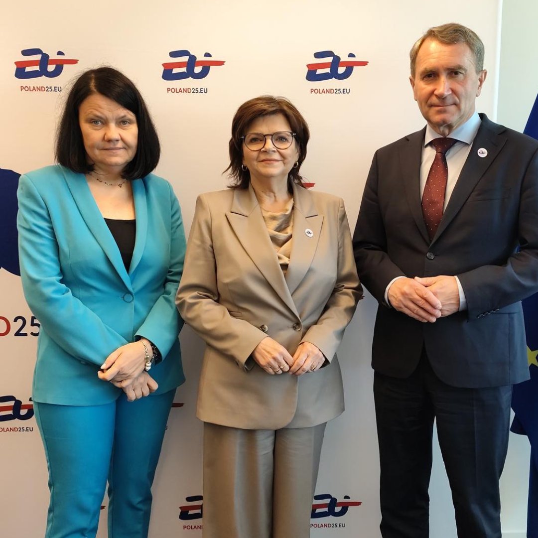 Zakończyło się posiedzenie Rady #EPSCO w #Luksemburg – jedno z kluczowych wydarzeń naszej prezydencji w Radzie #UE.
Oprócz bezpieczeństwa lekowego, zdrowia  psychicznego dzieci i młodzieży w erze cyfrowej, profilaktyce zdrowotnej w UE, rozmawialiśmy także o dezinformacji