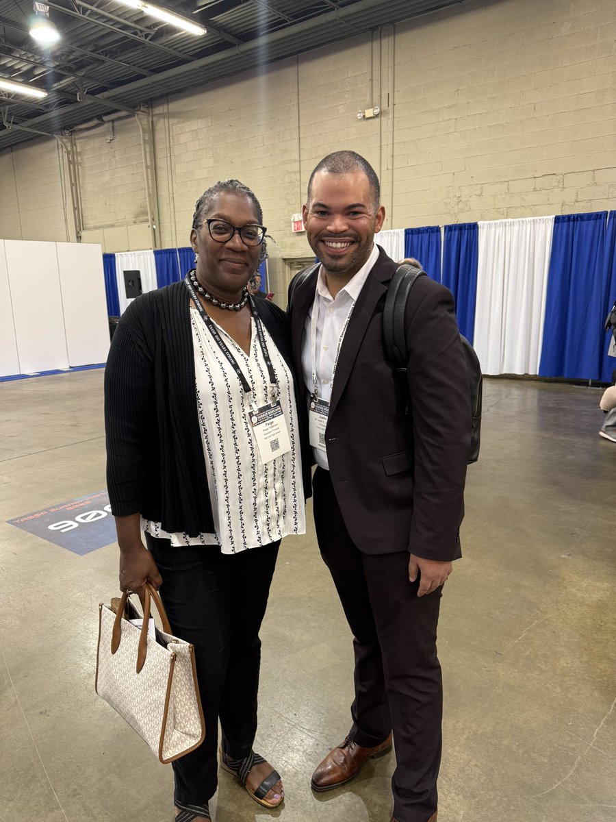 I enjoyed running into Mrs. Patterson at <a href="/TASSP1/">TASSP</a> this week! I was her student teacher at Red Oak Junior High almost 16 years ago! #InfluentialEducators