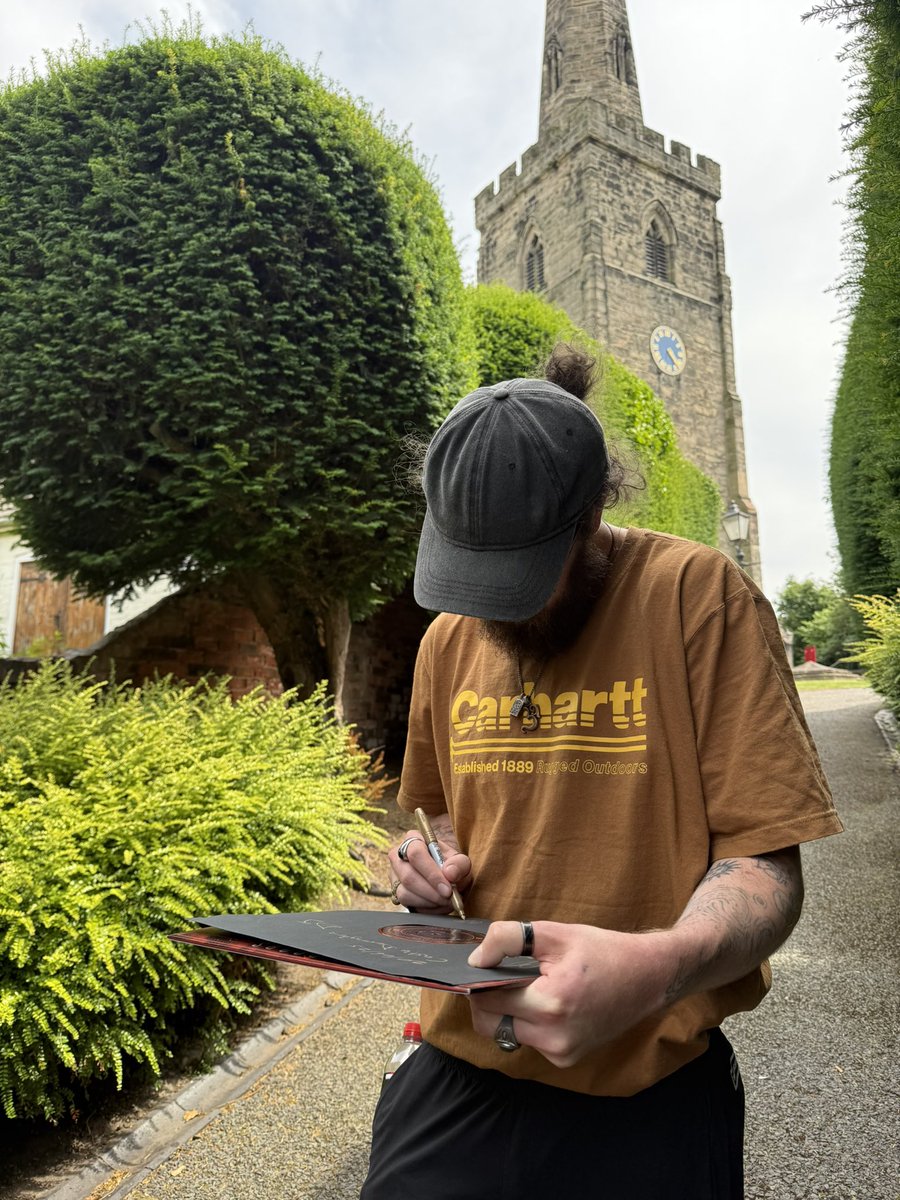 XIII Doors (@xiiidoors) on Twitter photo We're about a week late for <a href="/DownloadFest/">Download Festival</a> - but we've hidden the first copy of our new vinyl in a shop in Castle Donington!!
Find it. Buy it. DM us. 🤘
#castledonington #vinyl #album #intotheunknown #hidden #anthemvinyl #xiiidoors #downloadfestival We're about a week late for <a href="/DownloadFest/">Download Festival</a> - but we've hidden the first copy of our new vinyl in a shop in Castle Donington!!
Find it. Buy it. DM us. 🤘
#castledonington #vinyl #album #intotheunknown #hidden #anthemvinyl #xiiidoors #downloadfestival