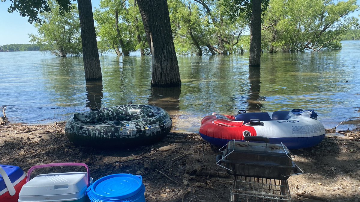 XavierRuneblade's tweet image. Hey #XVerse fam,how is everyone today? I hope you all have a Happy Friday &amp;amp; Wonderful Weekend,I’m doing some more #LakeTherapy ,sending out light &amp;amp; love to you all!🖤❤️‍🩹🎶 youtu.be/90RLzVUuXe4?si…🎶🤘😎✨🙏🍀🫂♠️💀🌹#RockOn #ShineOn