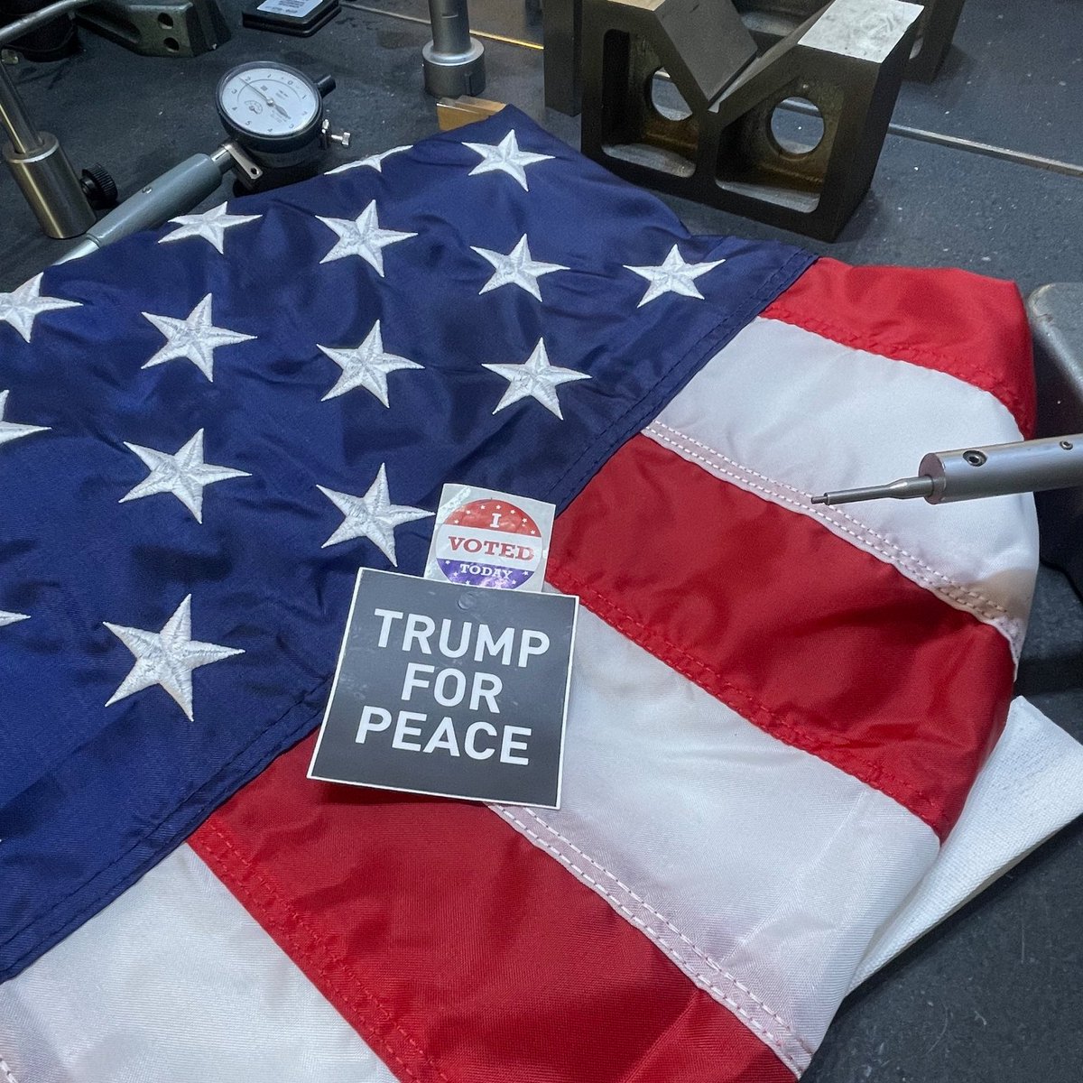 awarewolfee's tweet image. Mr. @POTUS , I voted for @realDonaldTrump because my family and I want peace. Everyone I know wants peace. I'm a small manufacturer in Texas and its been really exciting thinking about the great future of America with you at the helm. Please don't give in to war. TRUMP FOR PEACE