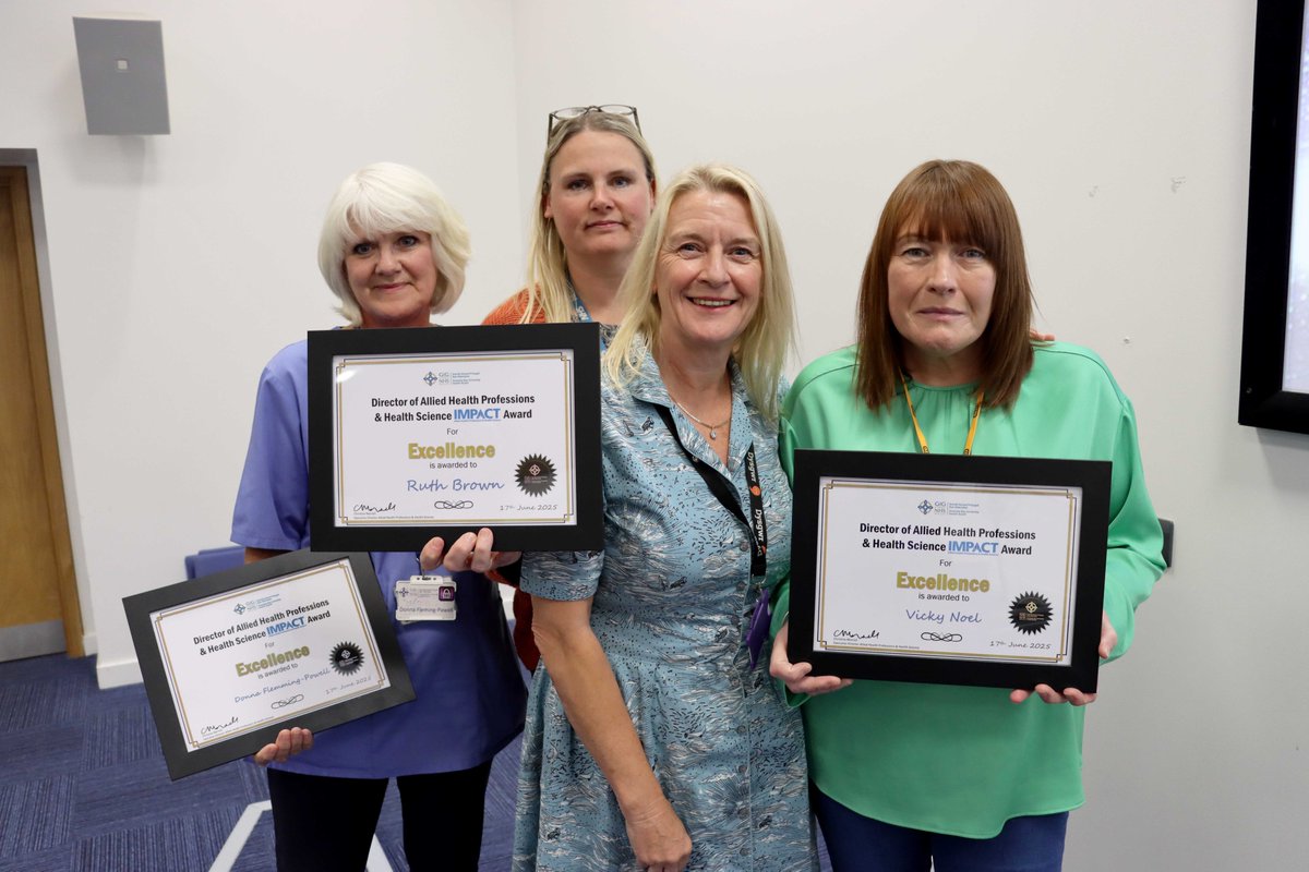 SwanseabayNHS's tweet image. Saving a choking patient, stepping in during a crisis and supporting those at the end of their lives – all in a day’s work for these award winners. You can read more about their achievements here sbuhb.nhs.wales/news/swansea-b…