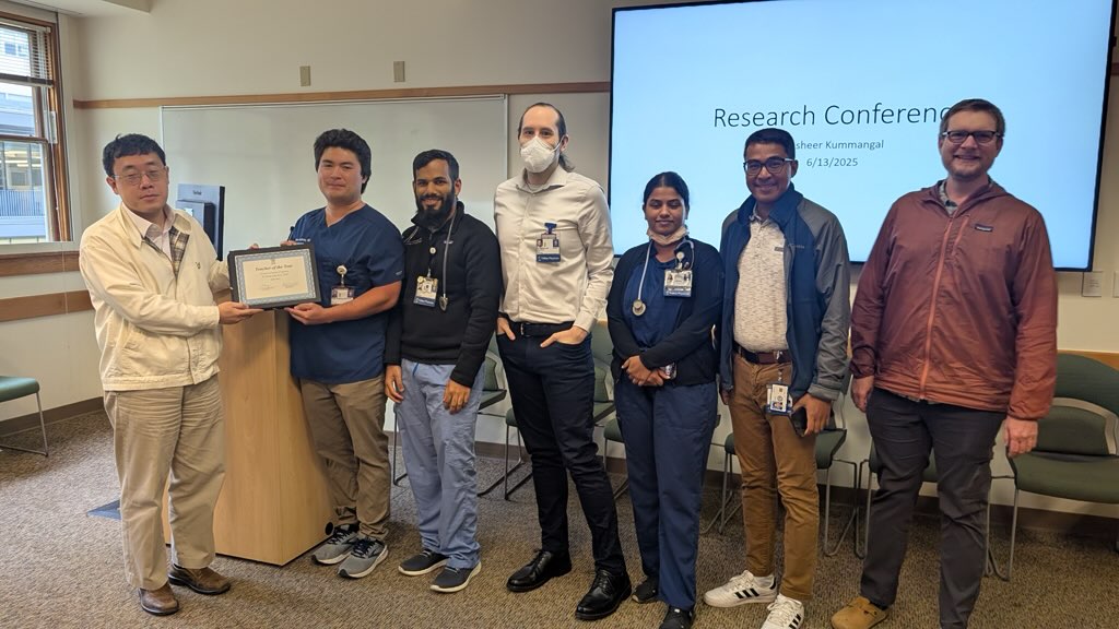 OHSUNephrology's tweet image. Dr. Wooin Ahn (author of pocket Nephrology) receives the teacher of the year award as voted on by our Nephrology fellows! #nephtwitter