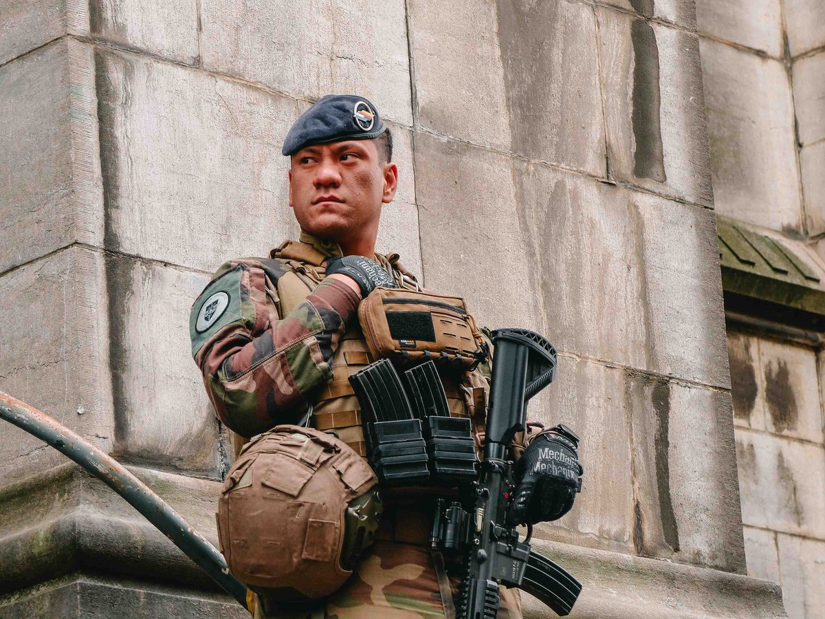 Déployés à Lille dans le cadre de l’opération Sentinelle, nos hussards ont veillé à la sécurité de tous.