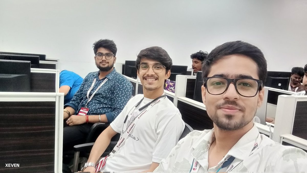 xevenbiswas's tweet image. Not our first time ehhh 👽 
Team EdgeX. #h4bs4 @hack4bengal