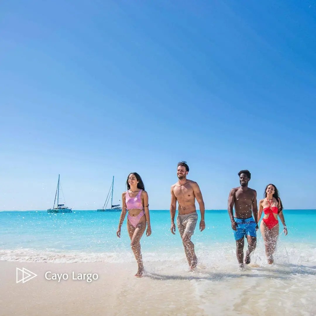 🏖 Nuestras playas paradisíacas, de aguas tibias y transparentes, son uno de los muchos atributos que hacen a #CubaÚnica 🇨🇺
🌊 Varadero
🐚 Cayo Largo