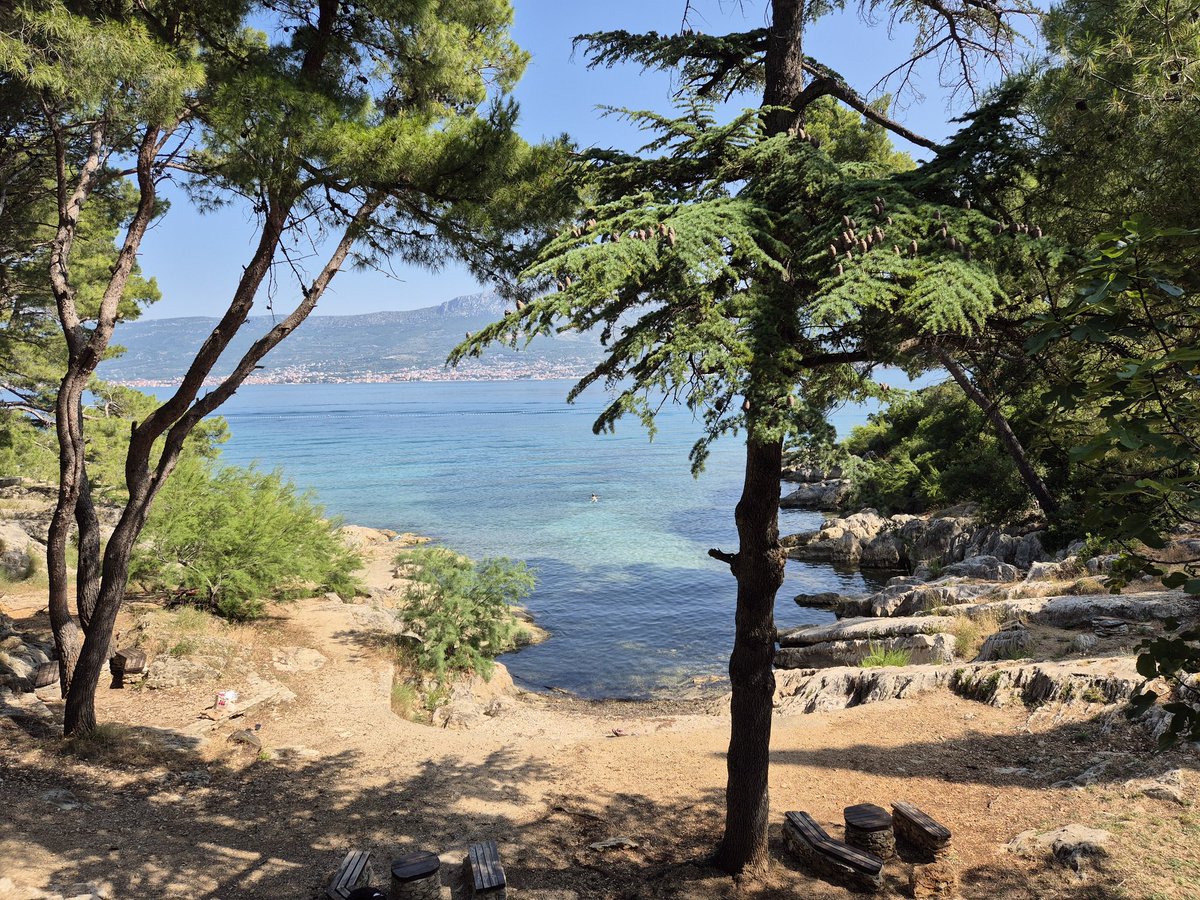 TgmSplit's tweet photo. Explore Split, the most
beautiful city in the world! 😍🥰😘
Your local insider guide to hidden gems,
stories, and sights. Free &amp; ad-free. 💯
ONLINE GUIDE &amp; MAP 🗺
https://t.co/mgqaS9uTDZ
#split #dalmacija #dalmatia #croatia #hrvatska  #travel_guide #tourist #travel_guide_map #map https://t.co/ThMfkkU3L2