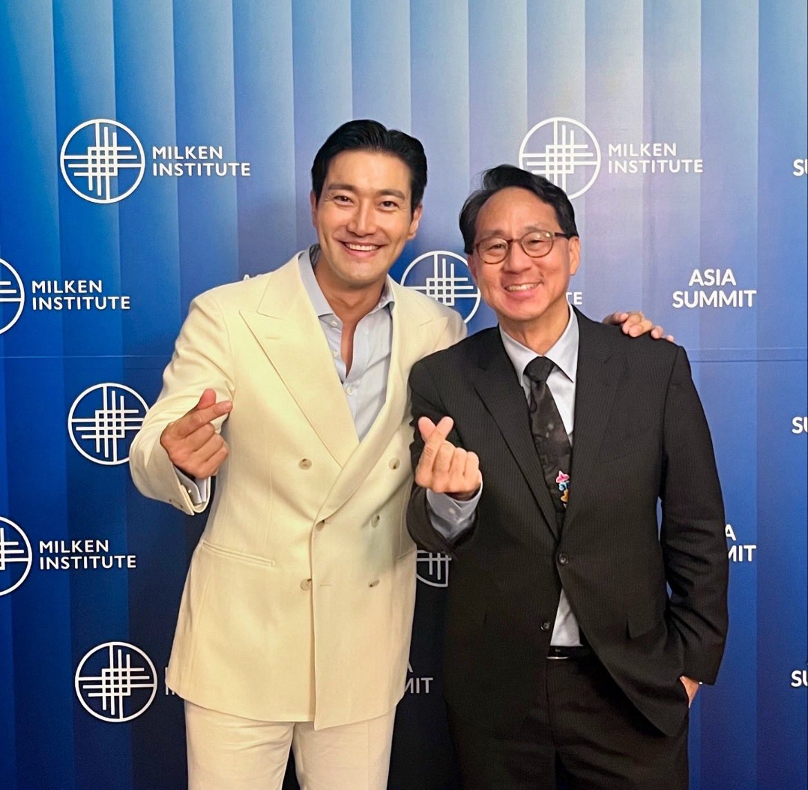 CurtisSChin's tweet photo. #Thailand 🇹🇭 for the #Win, #WithRefugees. Always delighted as part of my @milkeninstitute role to spotlight those ✨ using their #platformsforgood. 

From #WinMetawinforUNHCR @winmetawin #WinMetawin for @UNHCRThailand #UNHCR #WorldRefugeeDay to @siwonchoi for @UNICEF_EAPRO 🇺🇳 #UN https://t.co/x8DYVAQS9R