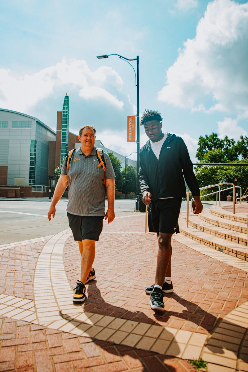 Matt Ray (@matt_ray_) on Twitter photo Can the #Vols flip top-100 ⭐️⭐️⭐️⭐️ EDGE <a href="/HezeHarris/">Hezekiah Harris</a>? Coach Heupel and Coach Chop have the standout prospect on Rocky Top for his OV this weekend Can the #Vols flip top-100 ⭐️⭐️⭐️⭐️ EDGE <a href="/HezeHarris/">Hezekiah Harris</a>? Coach Heupel and Coach Chop have the standout prospect on Rocky Top for his OV this weekend