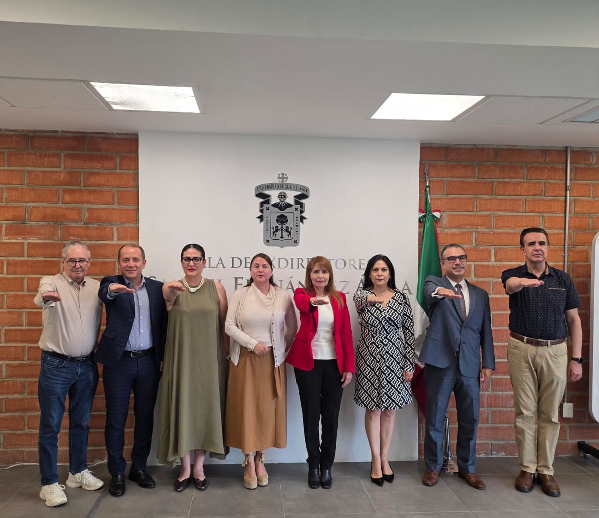 Enrique Ibarra (@enriqueibarrap) on Twitter photo Me fue satisfactorio rendir protesta como integrante del Comité Técnico de Titulación de la División de Estudios Jurídicos de la <a href="/udg_oficial/">Universidad de Guadalajara</a> Me fue satisfactorio rendir protesta como integrante del Comité Técnico de Titulación de la División de Estudios Jurídicos de la <a href="/udg_oficial/">Universidad de Guadalajara</a>