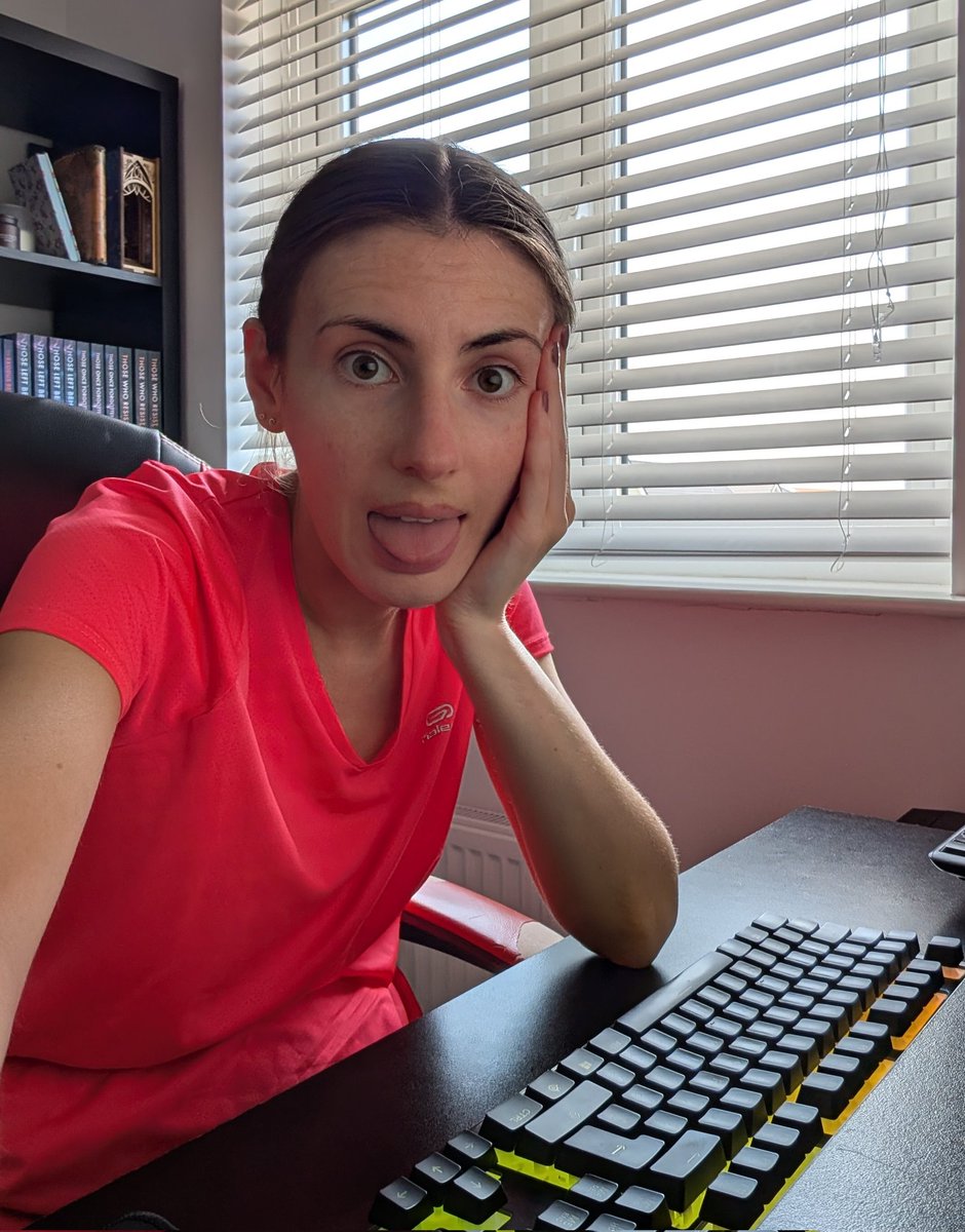 scrimscribes's tweet image. I am not built for this heat ๐ฅต๐
Writing should definitely be a rainy day activity, not something you try to do when it's 27C outside in bloody Scotland of all places ๐