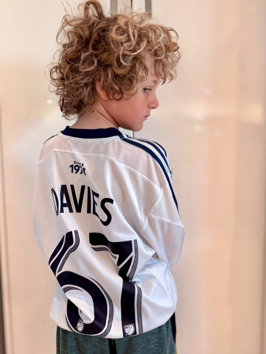 ninjaparade's tweet image. I found my son a vintage on field 2016 @WhitecapsFC @AlphonsoDavies jersey.
This is him channeling his “best left back of all time” energy.
Also “Dad can we go to the next Whitecaps game?”
#SoccerForLife