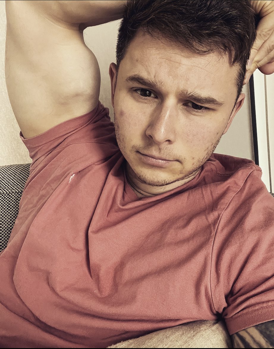 Neil Smith π¬π§ (@real_neilsmith) on Twitter photo Moody π€¨ Moody π€¨