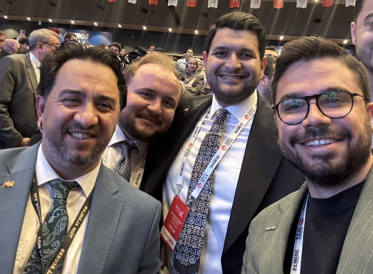 Cumhurbaşkanımız Sayın <a href="/RTErdogan/">Recep Tayyip Erdoğan</a>’ın teşrifleriyle gerçekleşen İslam İşbirliği Gençlik Forumu’nda, İslam aleminin dört bir yanından gelen genç kardeşlerimizle birlikteydik.

Genç MÜSİAD olarak yürüttüğümüz "Genç Ticaret Elçileri" projesiyle, yalnızca ekonomik değil; kültürel,