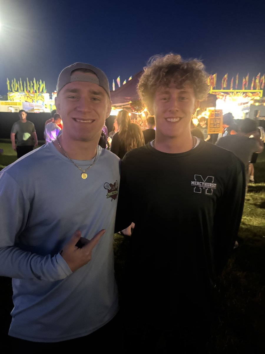 NeikoHenninge's tweet image. What are the odds I run into my friend, former Hoban teammate and current @hurstmlaxtrain goalie Gabe Bruns at a local fair right after I got back from a great Mercyhurst lacrosse prospect camp!!
#hwpo #outworkeveryone
@Hoban_lacrosse @Prep_Lacrosse @SpidersRecruits @Spiders_LC…