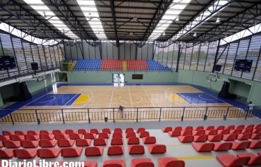 FP_C2DN's tweet image. Fernández usó los recursos sabiamente para construir centros deportivos que empoderan a la juventud y unen comunidades. 

#LeonelFernández 
#Leonel #FP 
@LeonelFernandez