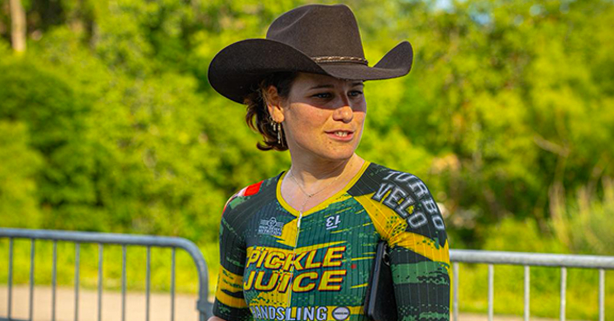 bici.PRO (@bicipro1) on Twitter photo Mentre le ragazze si preparano per il <a href="/girowomen/">Giro d'Italia Women</a> c'è un'azzurra della pista che è volata negli USA per correre nei criterium e trovando un mondo completamente diverso. E' Francesca Selva e il suo racconto è a dir poco curioso...
<a href="/ToAD_WI/">Tour of America's Dairyland (ToAD)</a>
#BiciPro
bici.pro/focus/storie/t… Mentre le ragazze si preparano per il <a href="/girowomen/">Giro d'Italia Women</a> c'è un'azzurra della pista che è volata negli USA per correre nei criterium e trovando un mondo completamente diverso. E' Francesca Selva e il suo racconto è a dir poco curioso...
<a href="/ToAD_WI/">Tour of America's Dairyland (ToAD)</a>
#BiciPro
bici.pro/focus/storie/t…